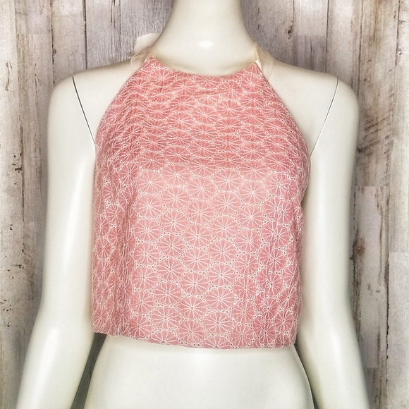 BCBGeneration | Daisy Eyelet Keyhole Halter Top - Picture 3 of 7